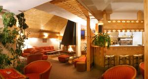 Istumisnurk majutusasutuses Hotel Adret
