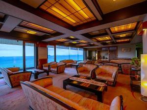 Istumisnurk majutusasutuses 絶景海風癒し庵 新八屋
