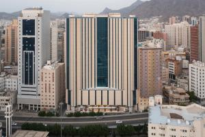 فندق مهد الرسالة 1 في مكة المكرمة: اطلالة جوية على مبنى كبير في مدينة