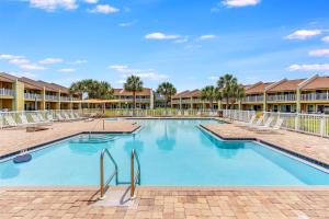 Πισίνα στο ή κοντά στο 10 D, One Bedroom Condo