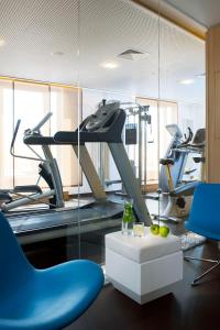 Fitness centrum a/nebo fitness zařízení v ubytování NH Collection Berlin Mitte am Checkpoint Charlie