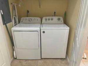 Fotografie z fotogalerie ubytování Sea Watch-Beachfront-Private Pool-Pet Friendly v destinaci Ostrov St. George