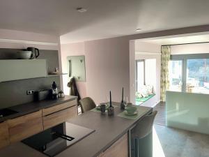 Fotografie z fotogalerie ubytování Charmantes Haus im grünen mit Terrasse und Carport v destinaci Erfurt + 16 fotografií