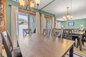 Ảnh trong thư viện ảnh của Ski on Ski Off F Building at Obertal ở Stratton