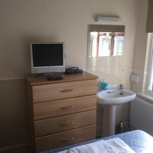 Gallery image of Colnbrook Lodge Guest House in Slough