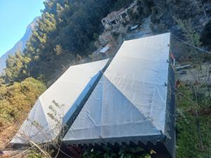 Příroda nedaleko luxury tent