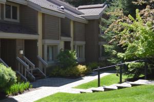 Κήπος έξω από το Sunburst Condo 2739