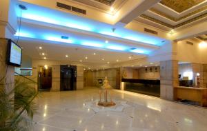 Vstupní hala nebo recepce v ubytování Chanakya Hotel, Patna