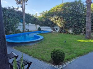 Kolam renang di atau dekat dengan VILLA ADAM TANGIER