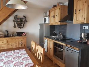 Dapur atau dapur kecil di Appartement Nez-à-nez à Albiez +19 gambar