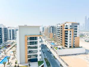 迪拜Stylish 3BR Apartment with Burj Khalifa & Pool Views的相册照片