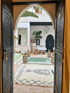 Bazén v ubytování Riad El Khaeir - Piscine, Hamam & Spa nebo v jeho okolí
