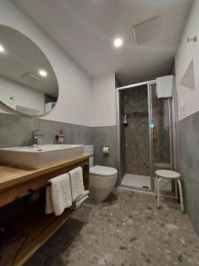 Koupelna v ubytování Hotel Gasthof Walcher