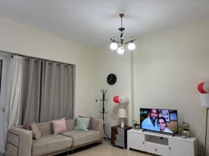 TV a/nebo společenská místnost v ubytování Studio Apartment - Cozy, Very Accessible and so near to Train Station