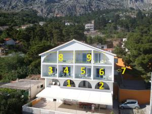 Gallery image of DeLuxe Seaview Apartment KENNEDY I in Mimice +81 photos