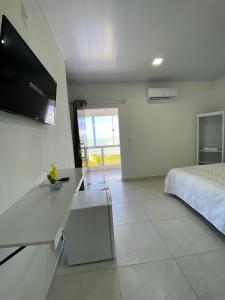 TV/trung tâm giải trí tại BL Maria Bonita Pousada