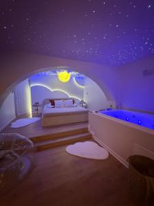 Fotografie z fotogalerie ubytování Moon Room, Nuit insolite - Ollioules Toulon Var v destinaci Ollioules