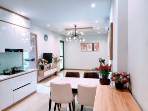 Kuchyň nebo kuchyňský kout v ubytování Thủy Hạ Long Homestay