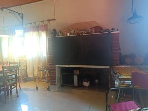 Μια τηλεόραση ή/και κέντρο ψυχαγωγίας στο Casa en el Real de San Carlos