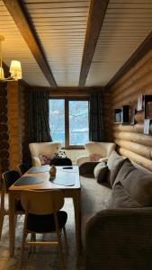 Χώρος καθιστικού στο Krucha