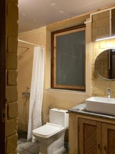 Koupelna v ubytování Art Mile Kalimpong + 83 fotografií