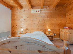 Łóżko lub łóżka w pokoju w obiekcie Apartment Geislhof by Interhome