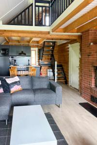 Posezení v ubytování Holiday Home Metsä-pihlaja by Interhome