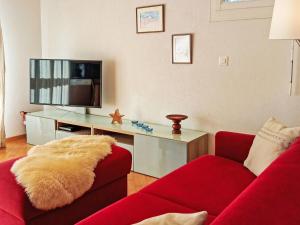 TV a/nebo společenská místnost v ubytování Studio Silence Apt- H by Interhome + 24 fotografií