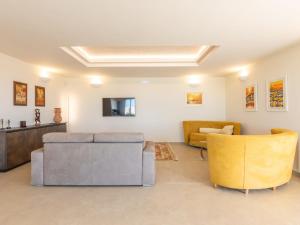 Posezení v ubytování Villa Incoronata New Dependance by Interhome