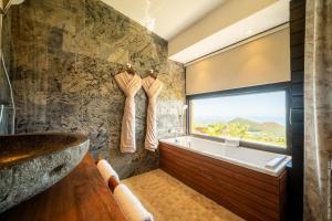 Koupelna v ubytování Hôtel Diana Dea Lodge & SPA