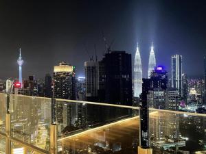 Vedere generală la Kuala Lumpur sau o vedere a orașului de la acest apartament