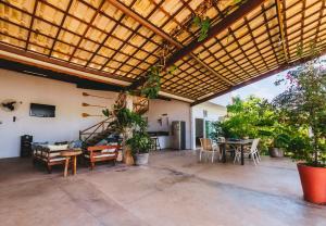 Imagen de la galería de Casa aconchegante com Wi-Fi e piscina prox a praia, en Itacimirim