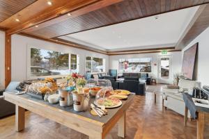 صورة لـ Crans Montana Suites في كرانس مونتانا +49 صورة