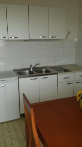 Кухня или мини-кухня в Villa Jadranka

