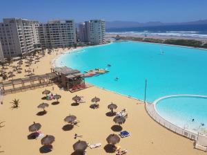 En strand i nærheden af lejligheden