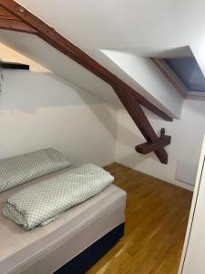 Postel nebo postele na pokoji v ubytování Book a Room in Grunerløkka Oslo Sentrum
