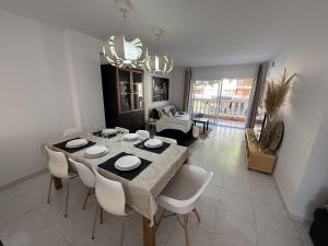 Fotografie z fotogalerie ubytování AwayDays Casa a 100m de playa v destinaci Empuriabrava