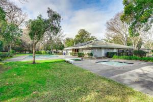 a house with a pool in a yard at 1 Mi to Dtwn Napa Townhome with Pool Access in Napa