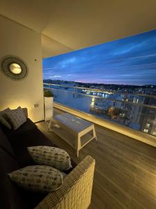 Posezení v ubytování Marsascala Sea View 2 Bed Apartment close to center! HPI 9934
