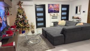 Posezení v ubytování Marsascala Sea View 2 Bed Apartment close to center! HPI 9934