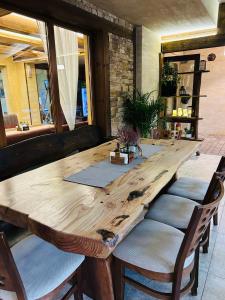 A seating area at Villa Ema
