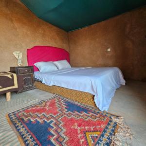 Postel nebo postele na pokoji v ubytování Camel House camp