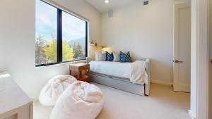 Ένα ή περισσότερα κρεβάτια σε δωμάτιο στο The Residences at One Twenty Unit 302