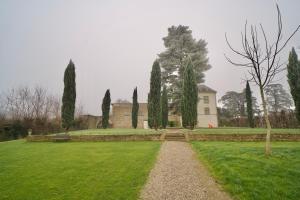 Château de Rancé外面的花园