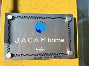 Certificato, attestato, insegna o altro documento esposto da JACAM home free parking Como