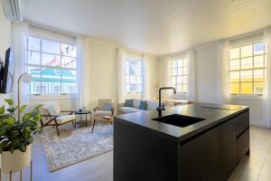 Снимка в галерията на Broadway Apartments - Chic & Stylish Urban Stays в Вилемщат