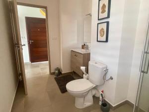 Apt 1 chb belle déco résidence avec piscine的一间浴室