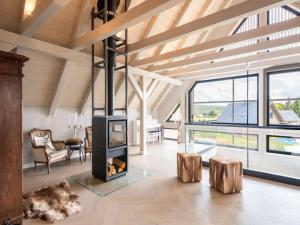 Uma área de estar em Villa in Abertamy near Klinovec Ski Resort