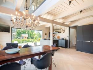 A cozinha ou kitchenette de Villa in Abertamy near Klinovec Ski Resort