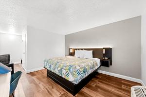 Postel nebo postele na pokoji v ubytování Motel 6 Port Lavaca, TX